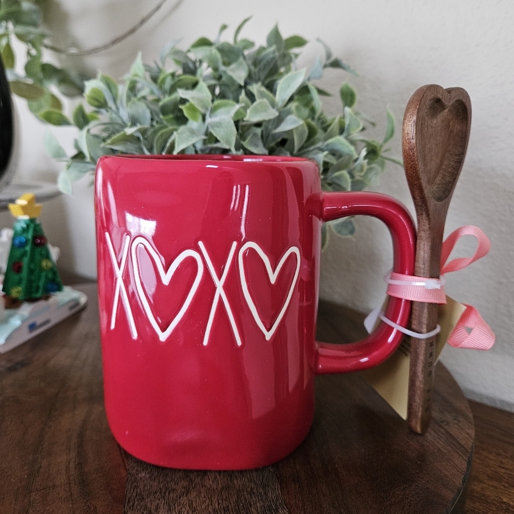 Rae Dunn XOXO Mug W/Wooden Spoon